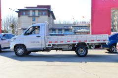 五菱荣光新卡双后轮单排优惠9000元，0利息多重贷。