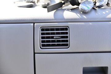 ���� ˳��С�� 143���� 3.7�׵�����ʽС��(����)(Һɲ)(JX5041XXYTCG26)ͼƬ