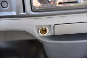 ���� ˳��С�� 143���� 3.7�׵�����ʽС��(����)(Һɲ)(JX5041XXYTCG26)ͼƬ