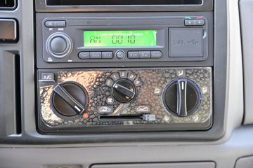 ���� ˳��С�� 143���� 3.7�׵�����ʽС��(����)(Һɲ)(JX5041XXYTCG26)ͼƬ