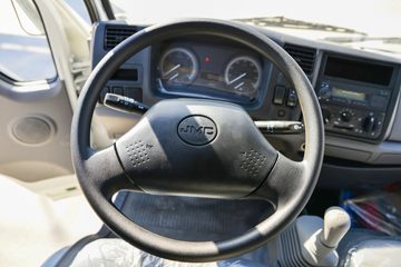 ���� ˳��С�� 143���� 3.7�׵�����ʽС��(����)(Һɲ)(JX5041XXYTCG26)ͼƬ