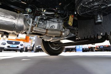 ���� ˳��С�� 143���� 3.7�׵�����ʽС��(����)(Һɲ)(JX5041XXYTCG26)ͼƬ