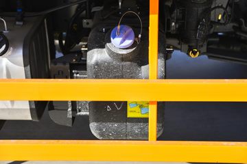 ���� ˳��С�� 143���� 3.7�׵�����ʽС��(����)(Һɲ)(JX5041XXYTCG26)ͼƬ