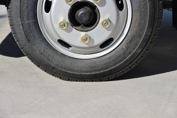 ���� ˳��С�� 143���� 3.7�׵�����ʽС��(����)(Һɲ)(JX5041XXYTCG26)ͼƬ