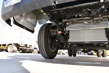 ���� ˳��С�� 143���� 3.7�׵�����ʽС��(����)(Һɲ)(JX5041XXYTCG26)ͼƬ