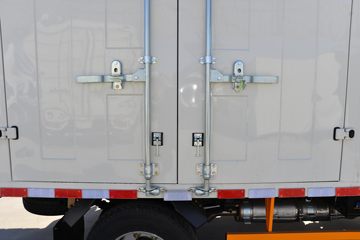 ���� ˳��С�� 143���� 3.7�׵�����ʽС��(����)(Һɲ)(JX5041XXYTCG26)ͼƬ