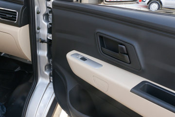 ������Խ��X3 PLUS 2022�� �콢�� 1.6L ���� 122���� 3.3�׵�������΢��(����)(SC1034NGD6B1)ͼƬ