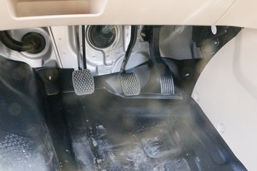 ������Խ��X3 PLUS 2022�� �콢�� 1.6L ���� 122���� 3.3�׵�������΢��(����)(SC1034NGD6B1)ͼƬ