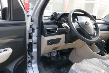 ������Խ��X3 PLUS 2022�� �콢�� 1.6L ���� 122���� 3.3�׵�������΢��(����)(SC1034NGD6B1)ͼƬ