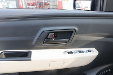 ������Խ��X3 PLUS 2022�� �콢�� 1.6L ���� 122���� 3.3�׵�������΢��(����)(SC1034NGD6B1)ͼƬ