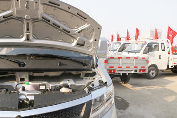 ������Խ��X3 PLUS 2022�� �콢�� 1.6L ���� 122���� 3.3�׵�������΢��(����)(SC1034NGD6B1)ͼƬ