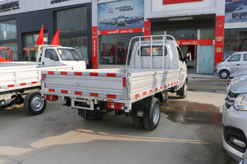 ������Խ��X3 PLUS 2022�� �콢�� 1.6L ���� 122���� 3.3�׵�������΢��(����)(SC1034NGD6B1)ͼƬ