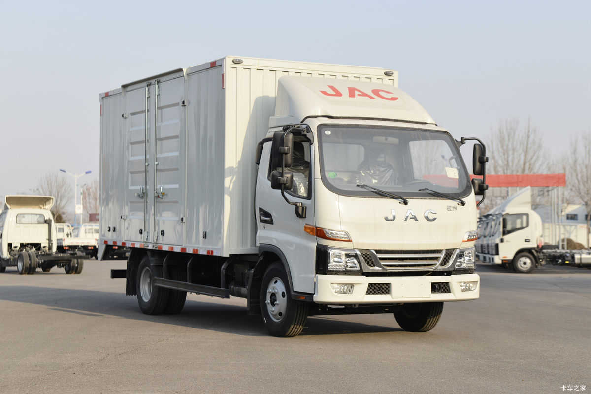 江淮 骏铃V5 150马力 4.15米单排厢式轻卡