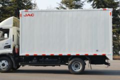 江淮 骏铃V5 150马力 4.15米单排厢式轻卡(国六)(HFC5043XXYP32K1C7S)