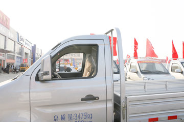 ������Խ��X3 PLUS 2022�� �콢�� 1.6L ���� 122���� 3.3�׵�������΢��(����)(SC1034NGD6B1)ͼƬ