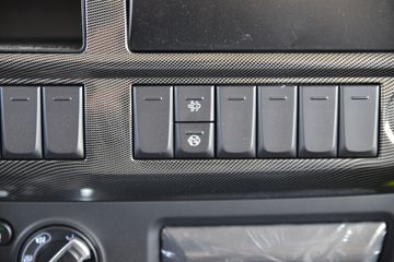 ���� �����½��� �ഺ�� 132���� 4X2 4.085����س�(BJ5045XLC8JDA-AB1)ͼƬ