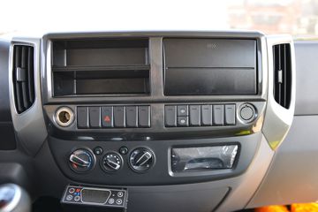 ���� �����½��� �ഺ�� 132���� 4X2 4.085����س�(BJ5045XLC8JDA-AB1)ͼƬ