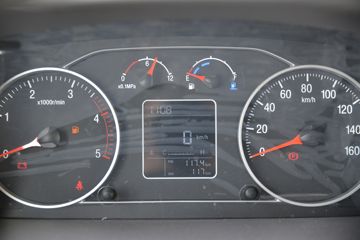 ���� �����½��� �ഺ�� 132���� 4X2 4.085����س�(BJ5045XLC8JDA-AB1)ͼƬ