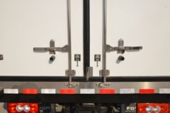 福田 奥铃新捷运 青春版 132马力 4X2 4.085米冷藏车(BJ5045XLC8JDA-AB1)