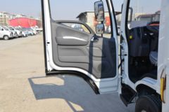 福田 奥铃新捷运 青春版 132马力 4.17米单排栏板轻卡(国六)(BJ1048V9JEA-AB2)