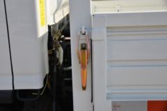 福田 奥铃新捷运 青春版 132马力 4.17米单排栏板轻卡(国六)(BJ1048V9JEA-AB2)