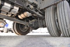 福田 奥铃新捷运 150马力 4.17米单排栏板轻卡(国六)(BJ1048V9JEA-FM2)