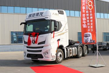 陕汽重卡 德龙X6000 610马力 6X4 AMT自动挡牵引车(国六)(SX4259GE4Q3)