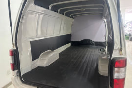 龙耀8&nbsp;电动封闭厢货货厢图片