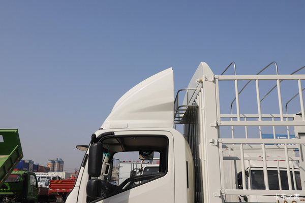 骏铃S6载货车限时促销中 优惠0.2万