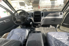 厦门金龙 金威 捷运 95马力 CNG 5座高顶封闭货车
