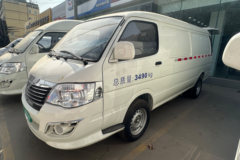 金龙金威捷运双燃料中顶车型火热销售中！