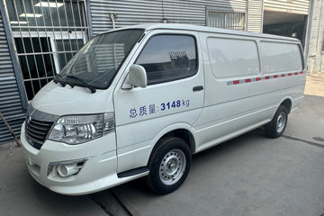 厦门金龙 金威 2022款 捷运 117马力 2.2L汽油 2/5座 平顶封闭货车(国六)