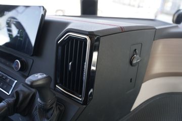 �й����� �ǵ¿�SITRAK G7S�ؿ� 680���� 6X4 AMT�Զ���ǣ����(����)ͼƬ