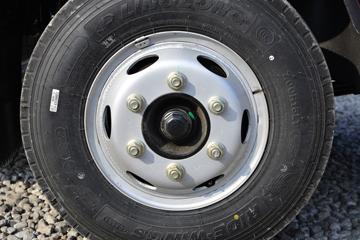 ��� J6F���� ��ɽ�� 137���� 4.16�׵�����ʽ�Ῠ(����)(��ʿ��8��)ͼƬ