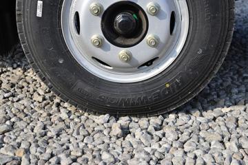 ��� J6F���� ��ɽ�� 137���� 4.16�׵�����ʽ�Ῠ(����)(��ʿ��8��)ͼƬ