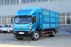 飞碟 W7 190马力 4X2 5.2米排半仓栅式载货车(法士特8档)