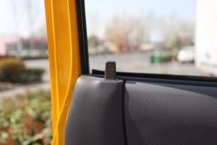 江铃 顺威窄体 143马力 3.25米双排栏板轻卡(国六)(液刹)(JX1041TSGD26)