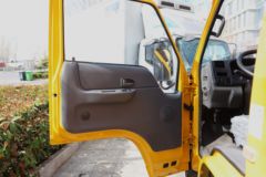 江铃 顺威窄体 143马力 3.25米双排栏板轻卡(国六)(液刹)(JX1041TSGD26)