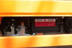 江铃 顺威窄体 143马力 3.25米双排栏板轻卡(国六)(液刹)(JX1041TSGD26)