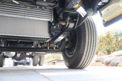 江铃 顺威窄体 143马力 3.25米双排栏板轻卡(国六)(液刹)(JX1041TSGD26)