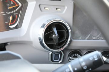 �ɵ� W7 220���� 4X2 6.8���Ű��դʽ�ػ���(����)ͼƬ