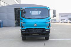 飞碟 W7 220马力 6.8米排半栏板载货车(国六)