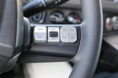 飞碟 W7 220马力 6.8米排半栏板载货车(国六)