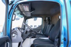 飞碟 W7 220马力 6.8米排半栏板载货车(国六)