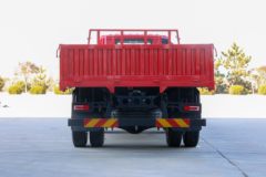 飞碟 W7 220马力 6X2 6.2米排半栏板载货车(国六)(FD1240P78K6-1)