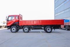 飞碟 W7 220马力 6X2 6.2米排半栏板载货车(国六)(FD1240P78K6-1)