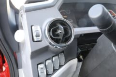 飞碟 W7 220马力 6X2 6.2米排半栏板载货车(国六)(FD1240P78K6-1)