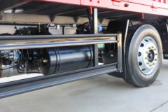 飞碟 W7 220马力 6X2 6.2米排半栏板载货车(国六)(FD1240P78K6-1)