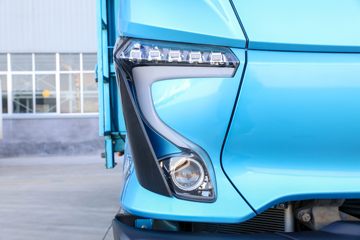 �ɵ� W7 220���� 6X2 6.2���Ű��դʽ�ػ���(����)ͼƬ