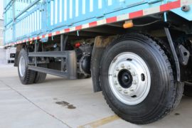 飞碟W7&nbsp;载货车底盘                                                图片